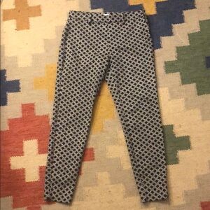 NWOT H&M size 4 ankle pant black and white pattern